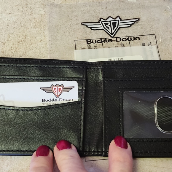 New Chevy Corvette bifold wallet. I have other Corvette items available - Picture 5 of 7